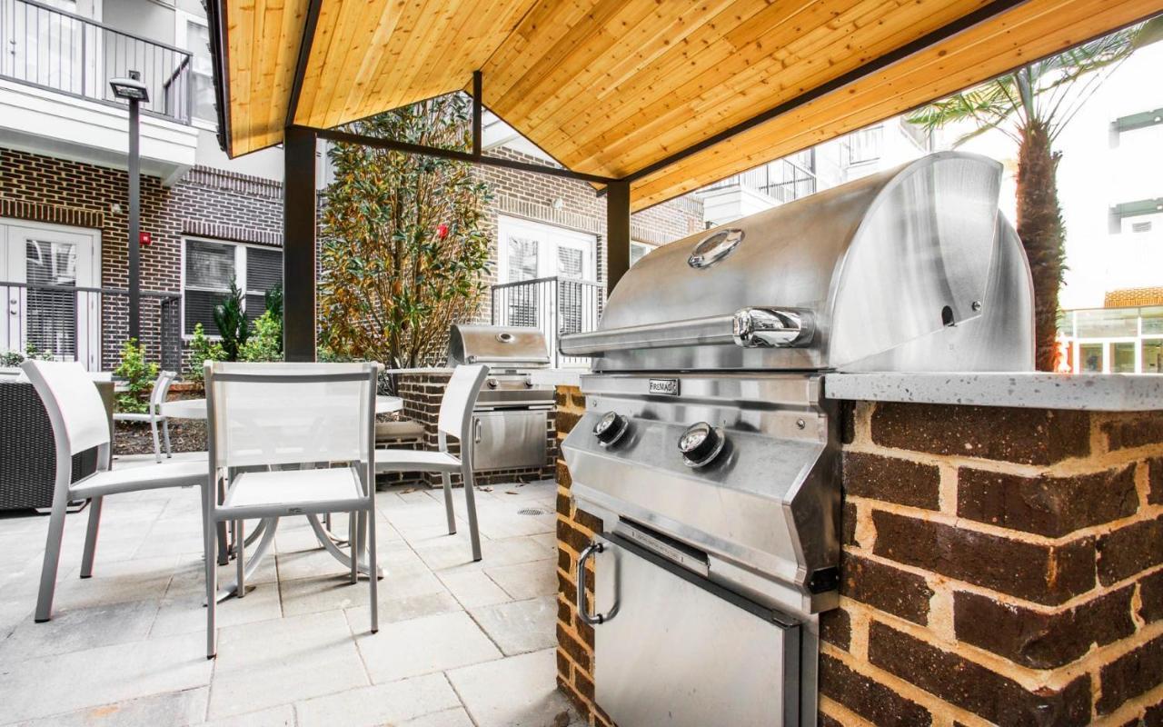 Premium Apartments And Studios At Midtown 205 In Charlotte Bagian luar foto